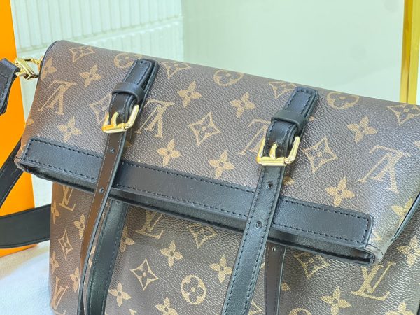 LOUIS VUITTON STEAMER BAG