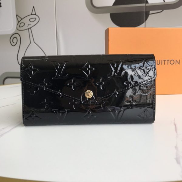 LOUIS VUITTON  Vernis Sarah Wallet Black