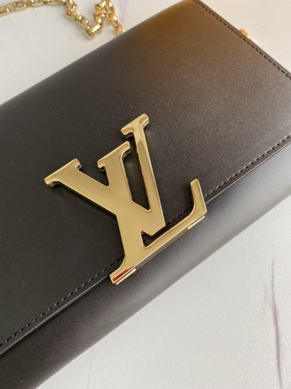 Louis Vuitton – Chain Louise GM