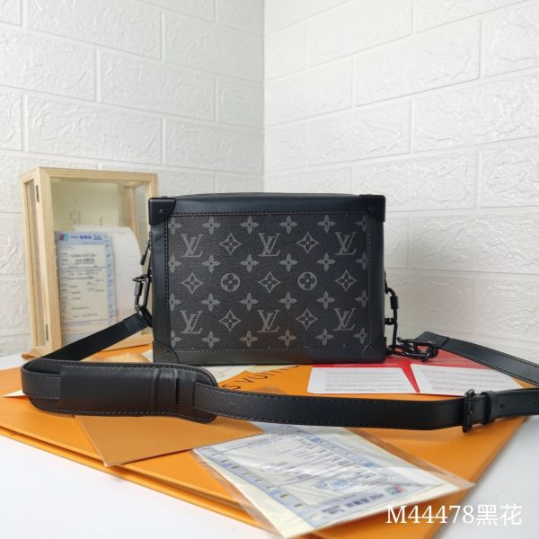 LOUIS VUITTON SOFT TRUNK M44730