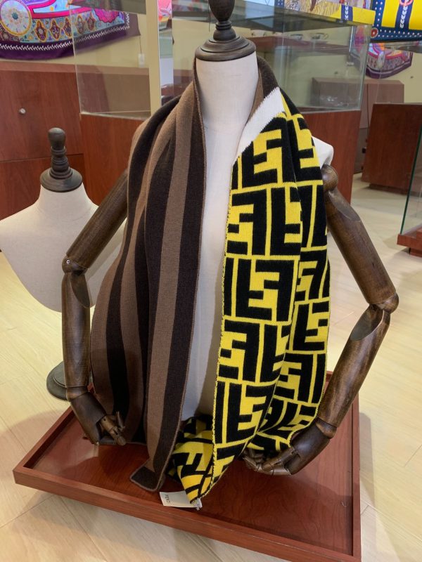 EN – Luxury FEI Scarf 008