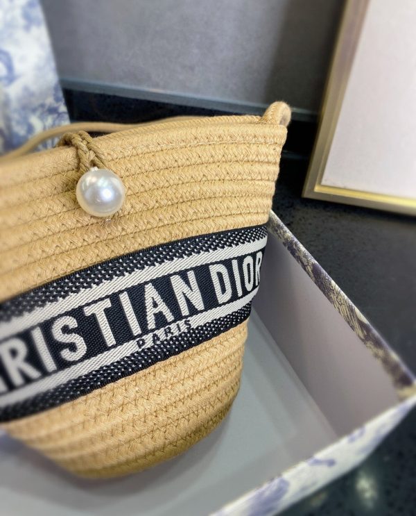 Christian Dior Pre-Owned pre-owned wicker Dior bucket shoulder bag