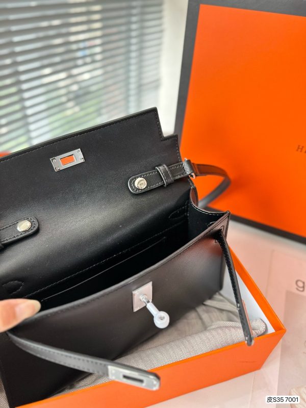 Hermès Hermes kelly pochette Black