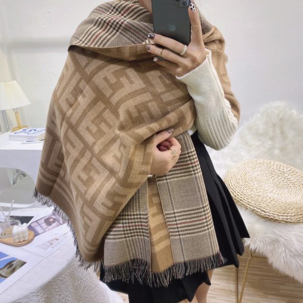 EN – Luxury FEI Scarf 019