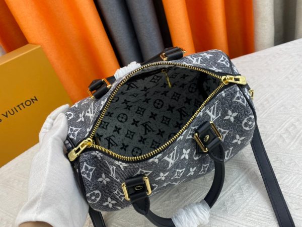 Louis Vuitton Speedy Bandouliere 25 M21464 Handbag Monogram