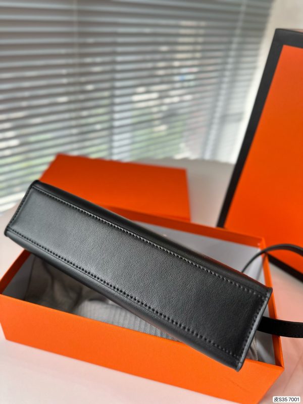 Hermès Hermes kelly pochette Black