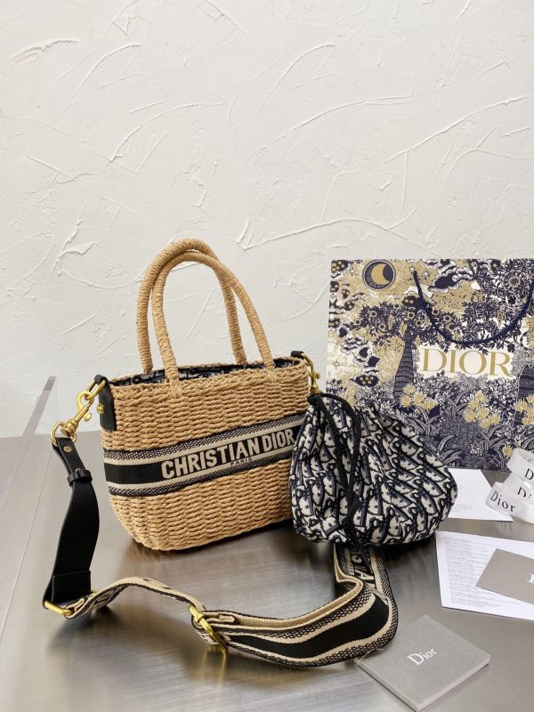 DIOR WICKER BUCKET BAG