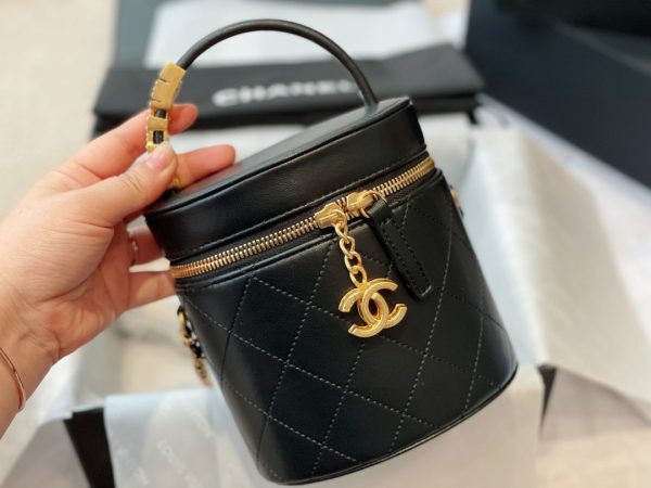 CHANEL VANITY CC TOP HANDLE BAG