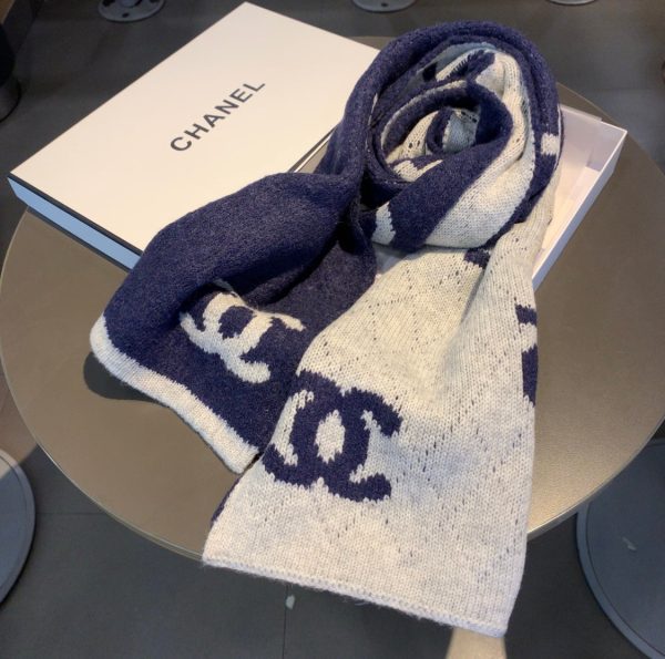 EN – Luxury CHL Scarf 007