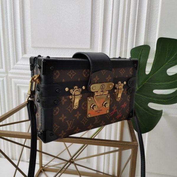 Louis Vuitton Petite Malle