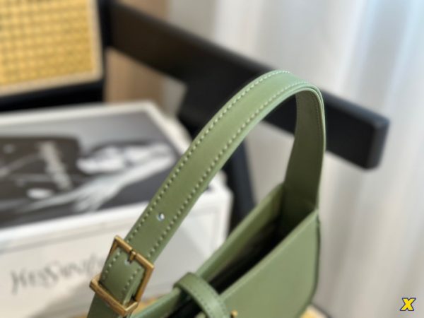 Ysl Le 5 A 7 Hobo Bag In Smooth Green