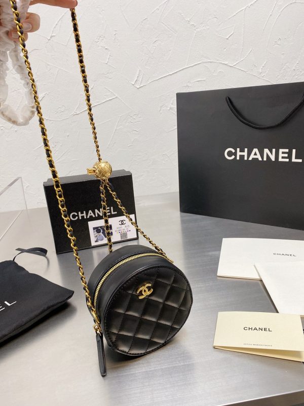 Chanel Mini Vaniti Black