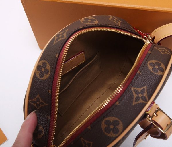 Handbags Louis Vuitton LV Boite Chapeau Souple MM
