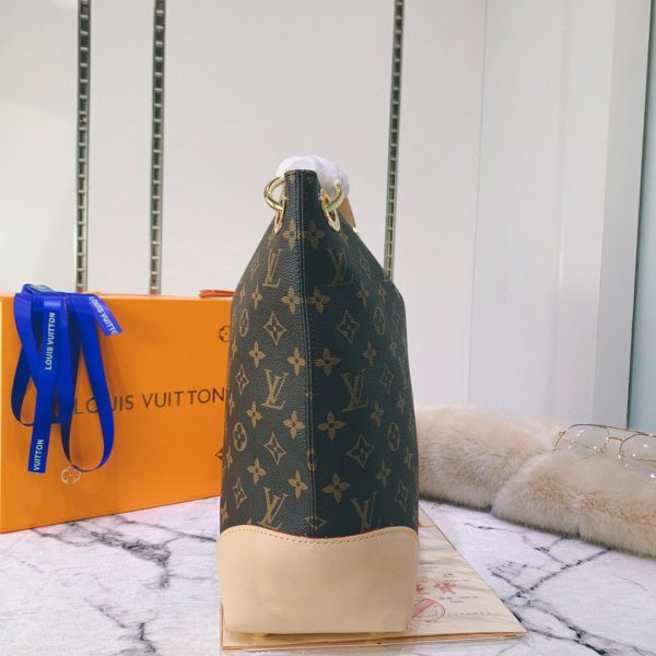 Louis Vuitton Hobo Berri Monogram mm Brown