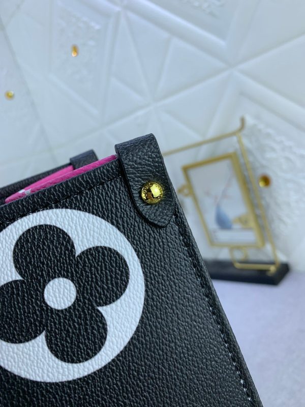 Louis Vuitton Onthego MM