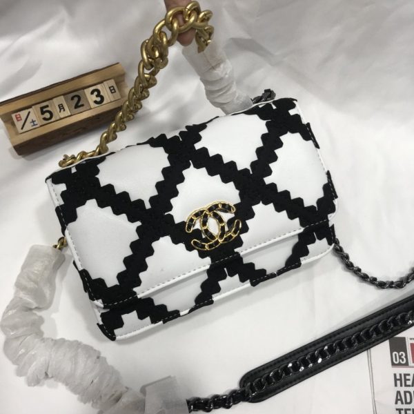 Chanel 19 Flap Bag In Calfskin Crochet White & Black