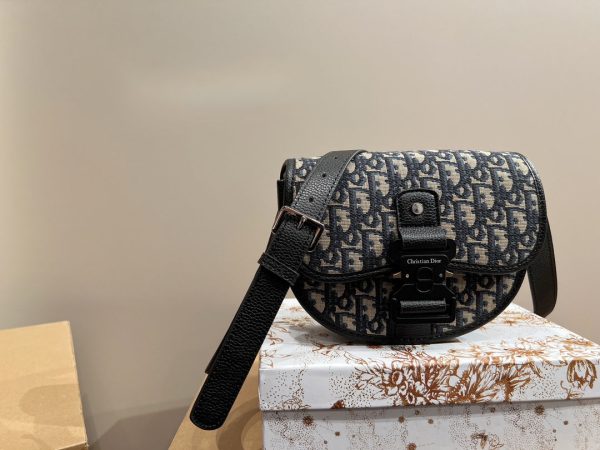 Dior Mini Gallop Bag With Strap Beige And Black Dior Oblique Jacquard With Black Grained Calfskin Men