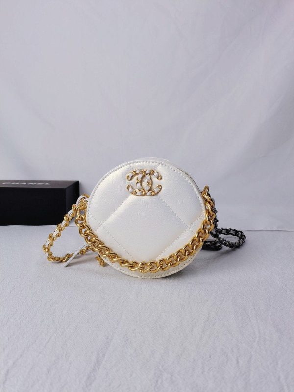 Chanel 19 Round White crossbody bag