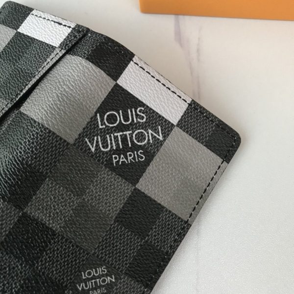 Louis Vuitton Damier Graphite Giant White Monogr