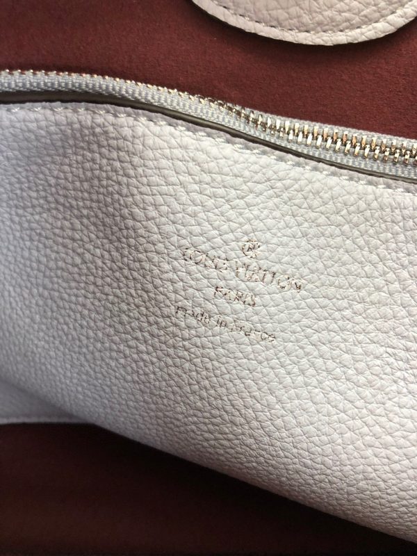 Louis Vuitton Carmel Hobo Bag ‘Mouse Grey’