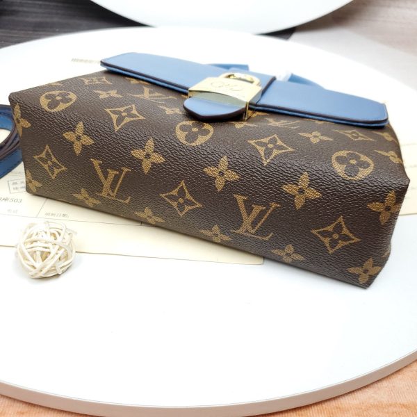 LOUIS VUITTON Locky BB