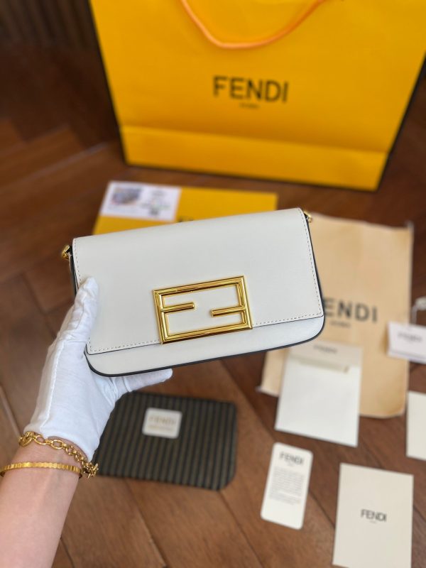 Fendi Wallet On Chain With Pouches Bags