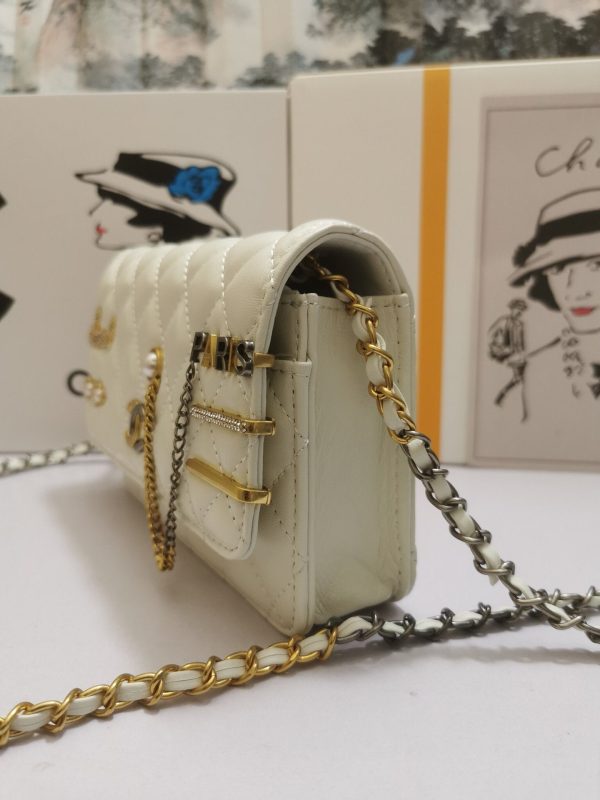 CHANEL Chain Wallet Shoulder