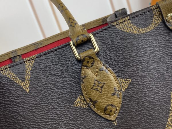 LOUIS VUITTON Onthego MM