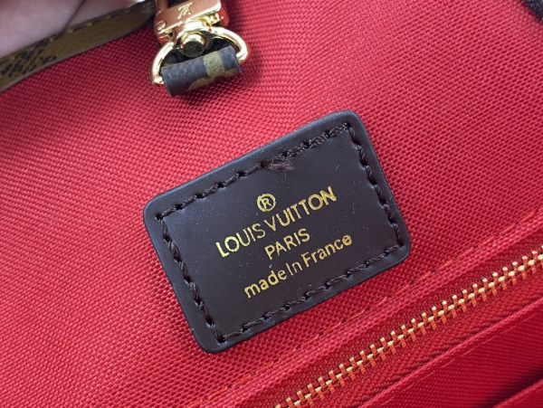 LOUIS VUITTON Onthego MM