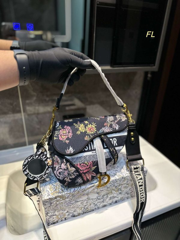 DIOR MEDIUM LADY D-LITE BAG WHITE AND PASTEL MIDNIGHT BLUE TOILE DE JOUY MEXICO EMBROIDERY