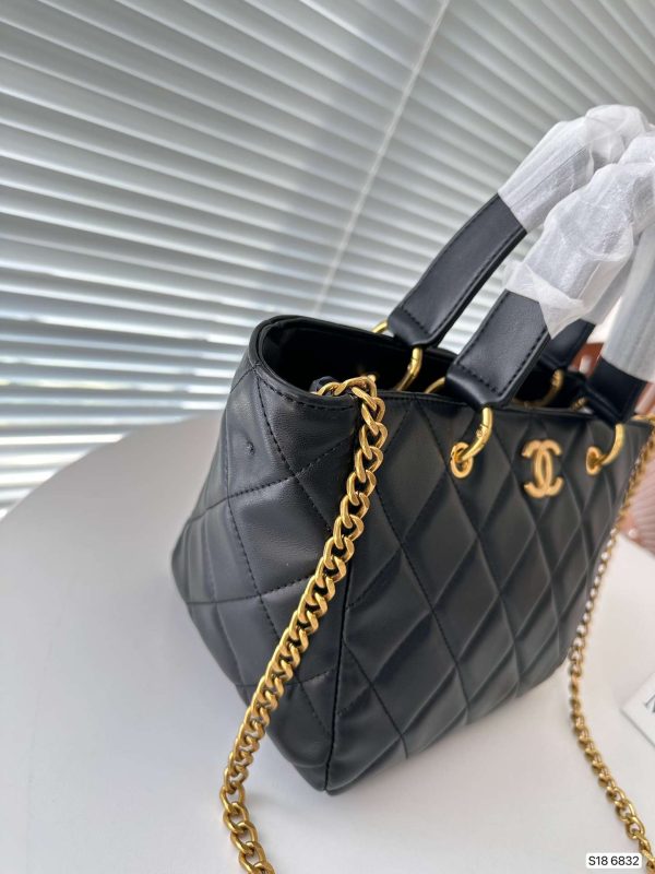 Chanel 23B Tote Bag