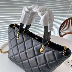 Chanel 23B Tote Bag