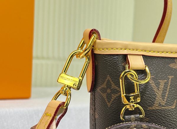 Louis Vuitton Neverfull BB