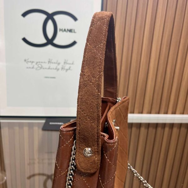 CHANEL  Calfskin Medium Natural Beauty Flap Light Brown