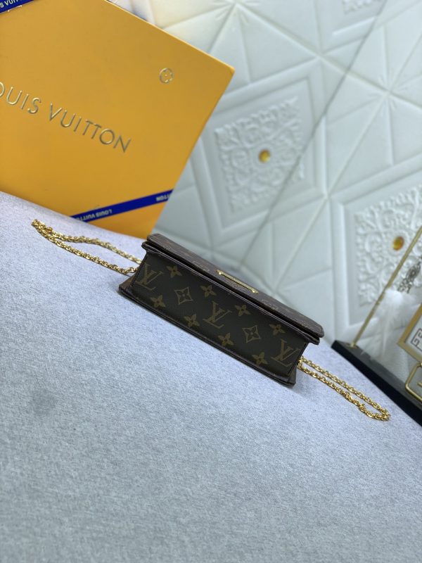 Louis Vuitton Wallet On Chain Lily