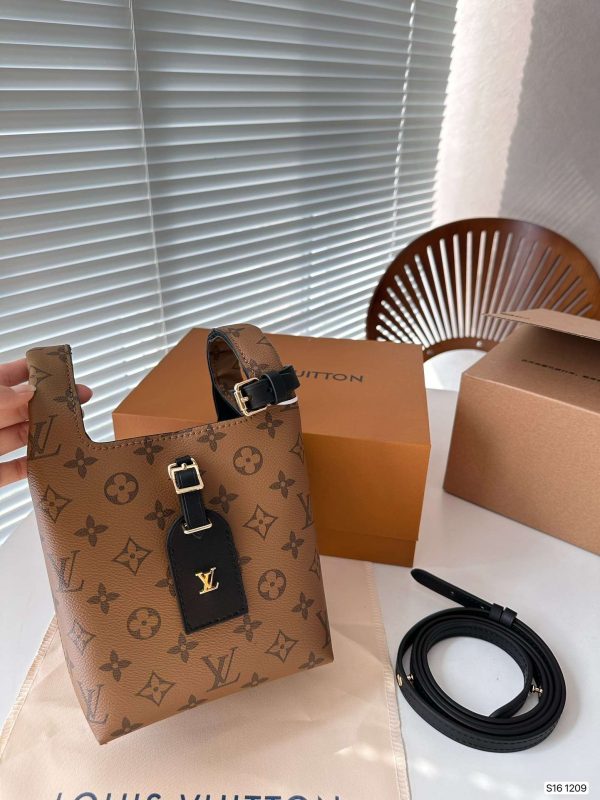 LOUIS VUITTON Atlantis BB Monogram Reverse