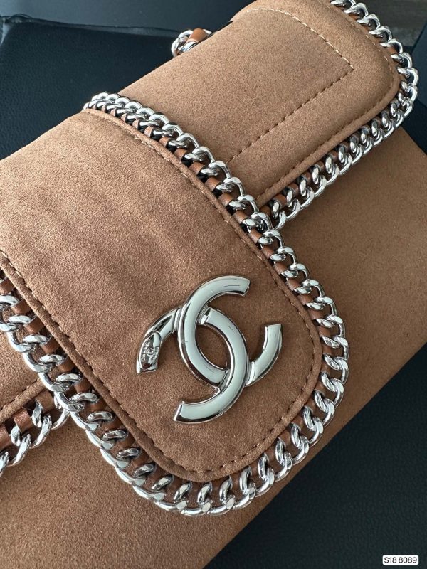 Chanel stunning chain bag