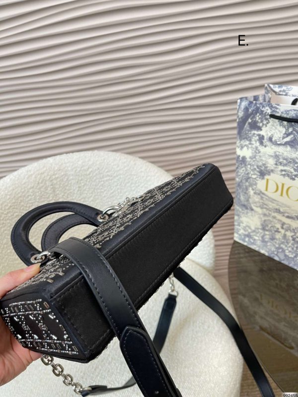 Dior Mini Lady Satin Bag: The Beauty of Nobility and Sophistication