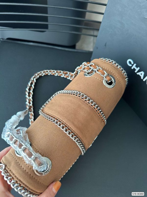 Chanel stunning chain bag