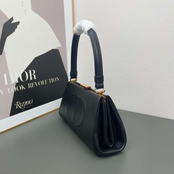 Dior CD Signature Bag With Strap