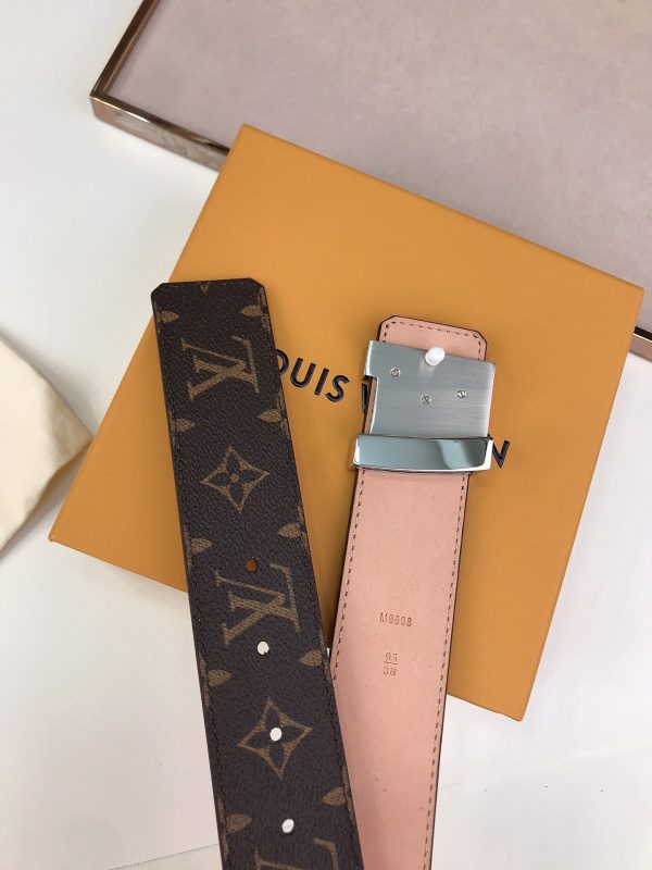 Women’s Luxury LUV BELTS 009