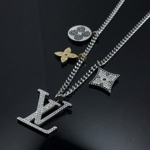 EN – Lux LV Necklaces 061