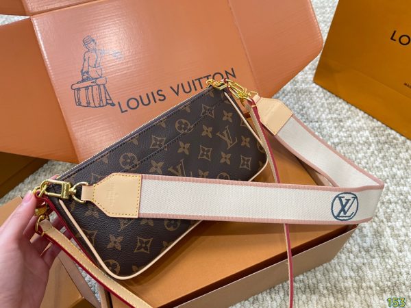 LOUIS VUITTON Viva Cite MM in Monogram Canvas