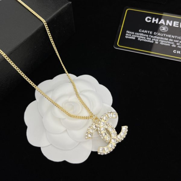 EN – Lux CHL Necklaces 032