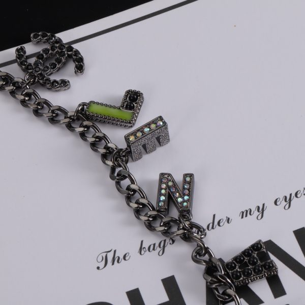 EN – Lux CHL Necklaces 011