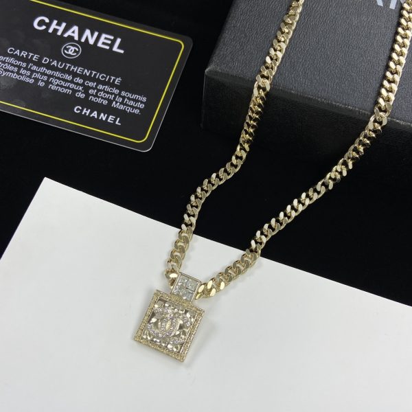 EN – Lux CHL Necklaces 028