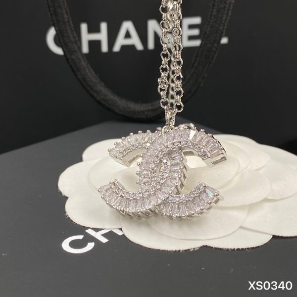 EN – Lux CHL Necklaces 040
