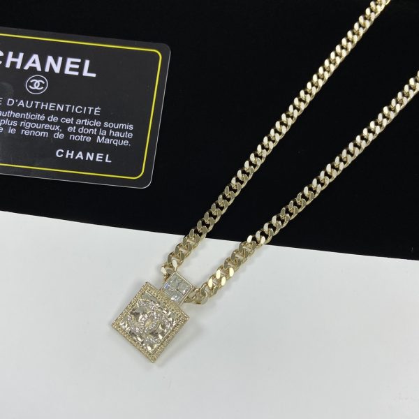 EN – Lux CHL Necklaces 028