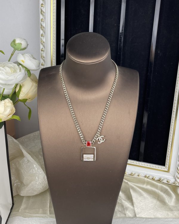 EN – Lux CHL Necklaces 004