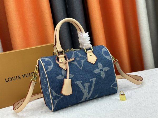 LOUIS VUITTON Speedy Bandouliere 25